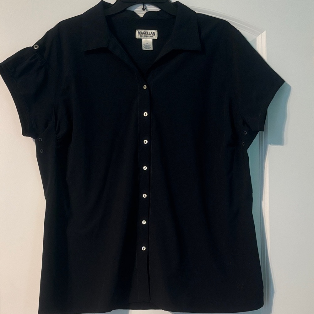 Magellan Outdoors Dry-fit Women's Black Button-Down Shirt Fishing